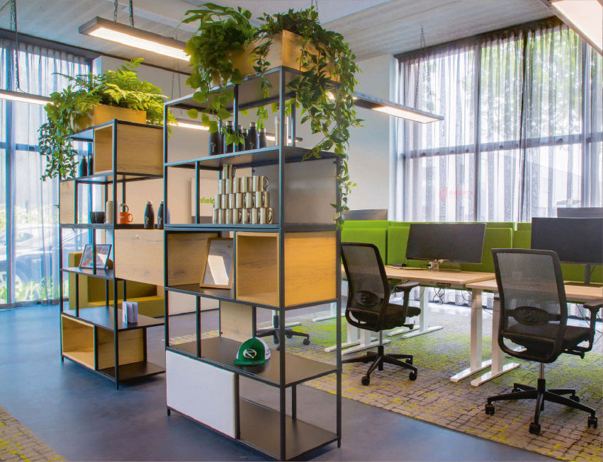 Hoe stel je jouw bureaustoel in bij de lage stand van een sta-zit-bureau?