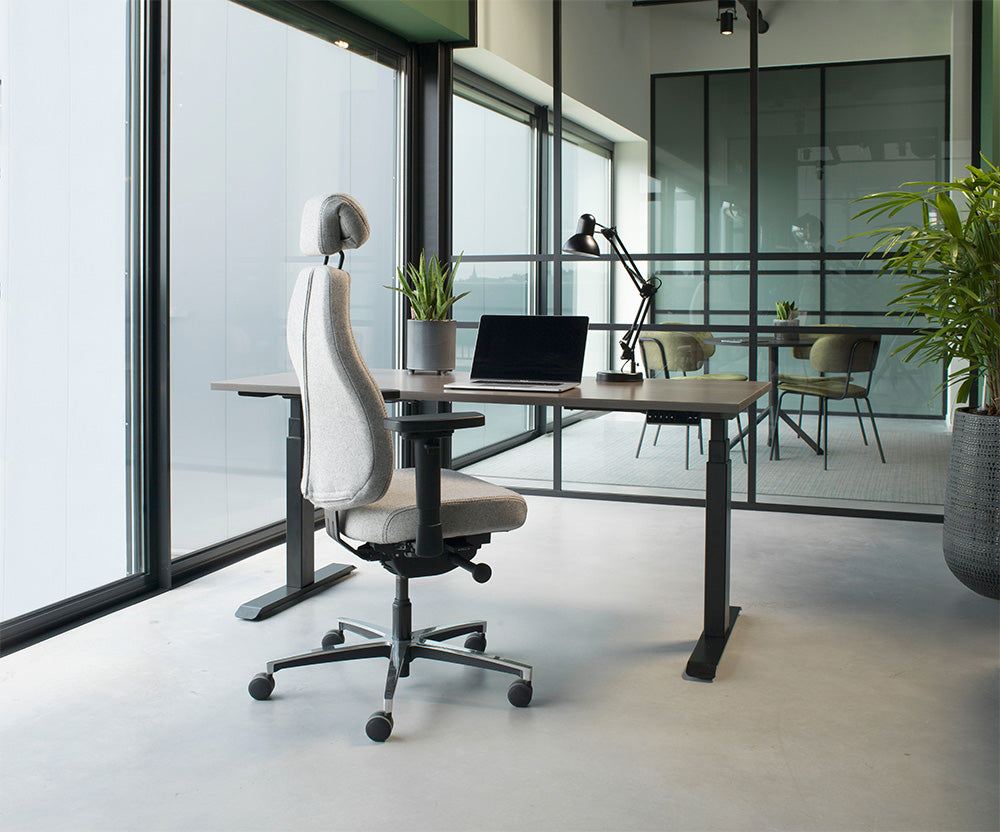 Waar moet ik op letten als ik een sta zit bureau koop?